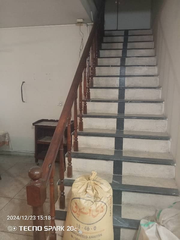 1 Kanal Full Basement With Separate Entrance Separate Elecrticity Meter Available For Rent In DHA Phase 3 7