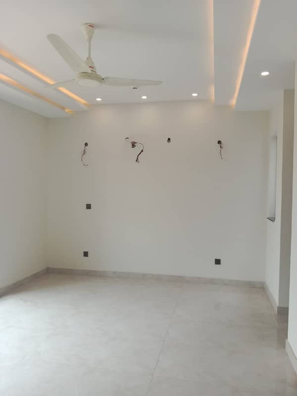 1 Kanal Well Maintained Owner Build Brand New Type Uper Portion Available For Rent In DHA Phase 1 Nearby DHA Phase 2,DHA Phase 3 , DHA Phase 4,Gulbarg Lahore 7