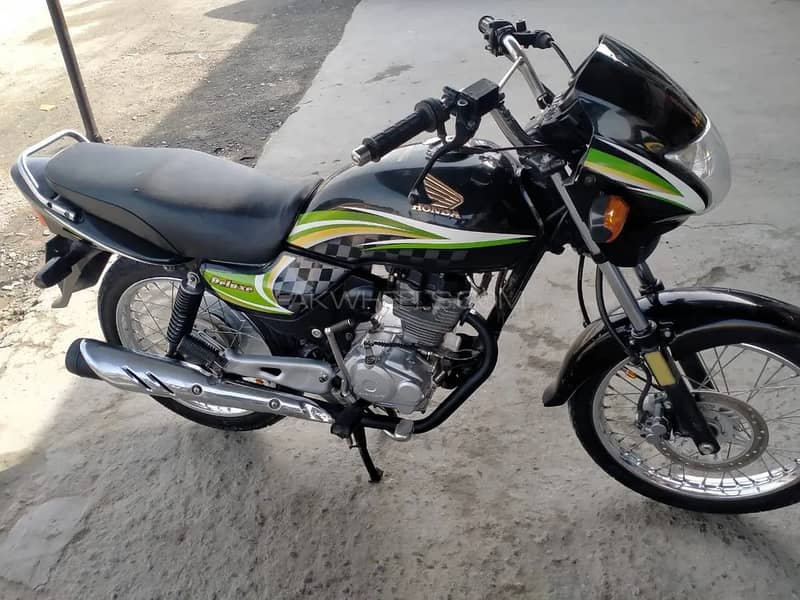 Honda Deluxe 125 2014 model 0