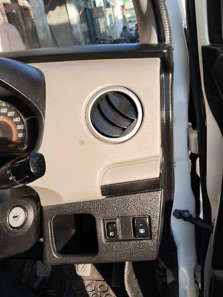 Suzuki Wagon R 2018 4