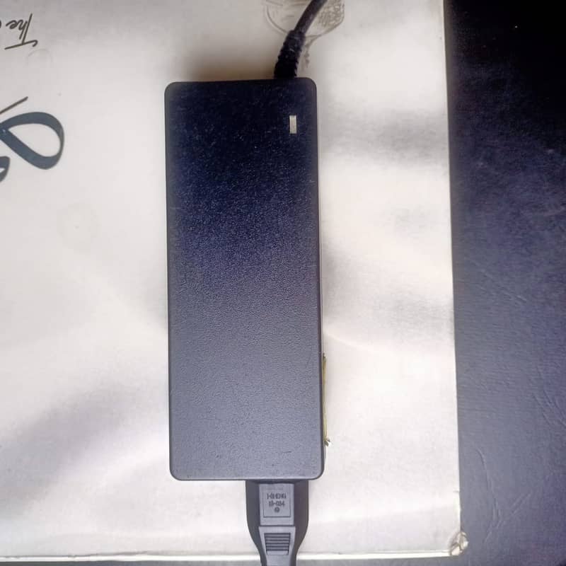 Laptop 90 Watt Charger/Adaptor 1