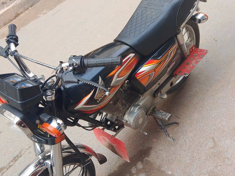 Honda 125 Black colour all ok 0