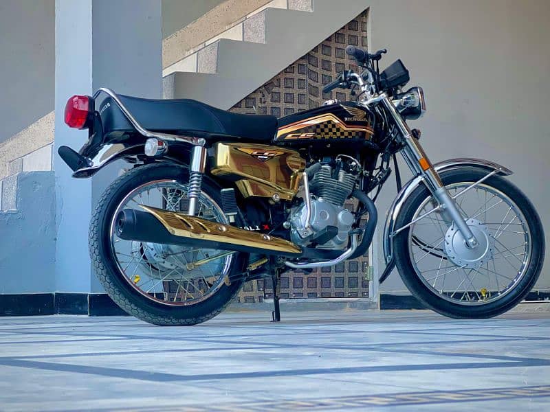 Honda 125 gold edition (GOLDEN NAMBER 86) 4