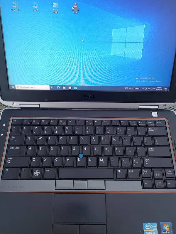 Dell Latitude E6320 8