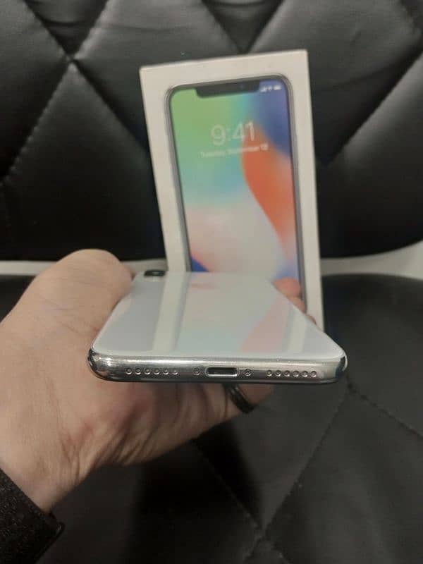 I phone x 256 GB non Pta factory unlock with box 1