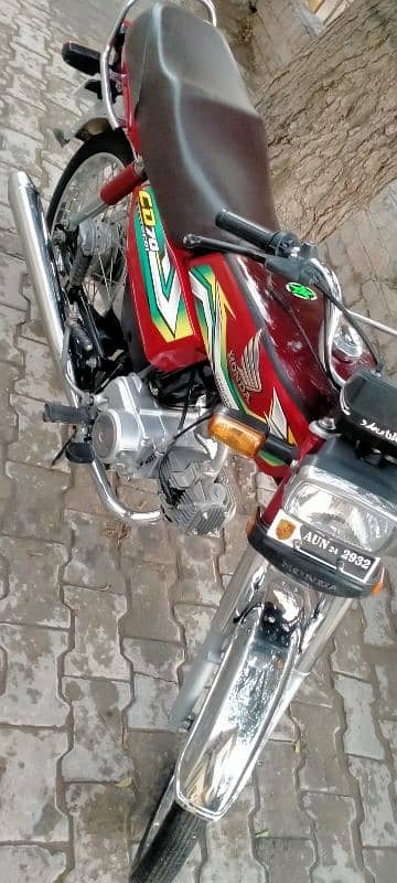 Honda CD 70cc 2022/23/24 4