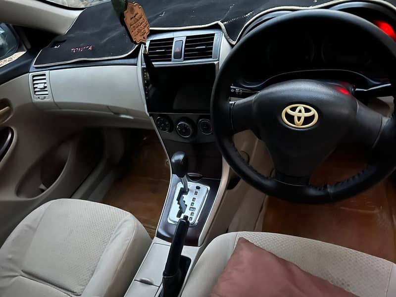 Toyota Corolla Altis 2012 4