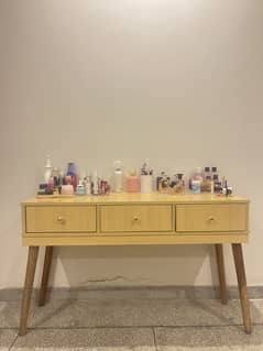 Brand New Modern Dressing Table & Side Tables – Perfect for Your Home!