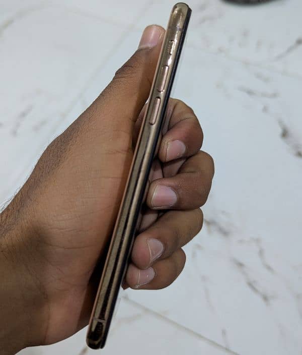 iphone XS 64 gb PTA 5