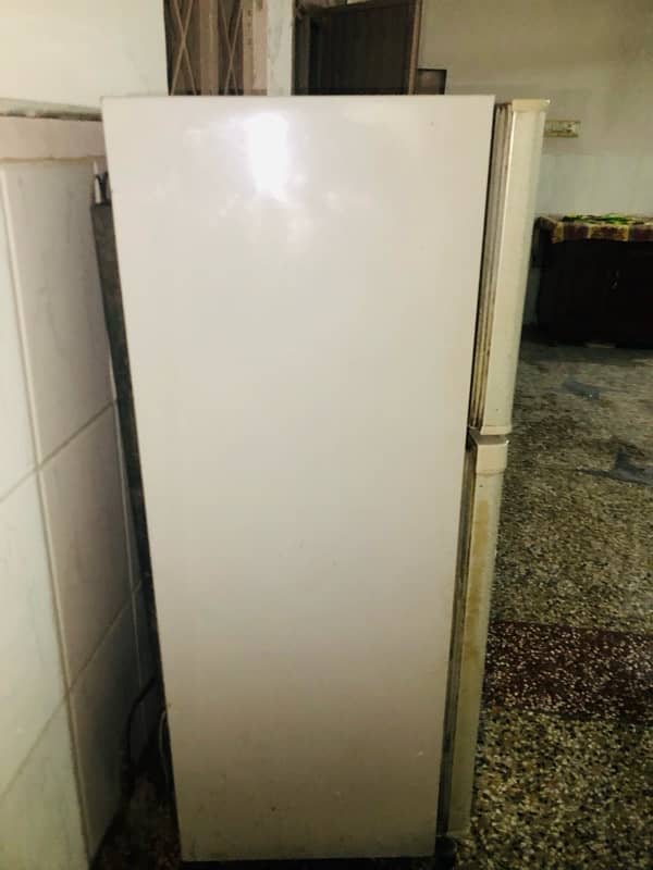 DAWLANCE Refrigerator For SALE 1