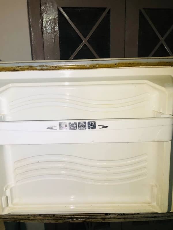 DAWLANCE Refrigerator For SALE 5