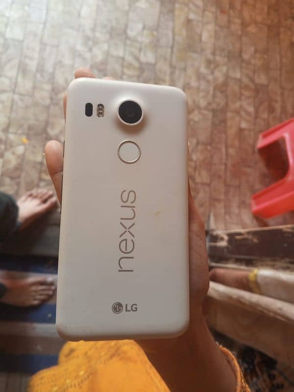 LG nexus x5. ,, 3 + 32 hai urgant sell 0