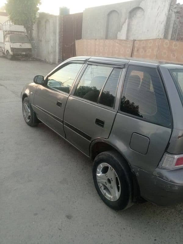 Suzuki Cultus 2013 4