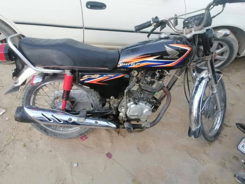 Honda CG 125 Karachi number 4