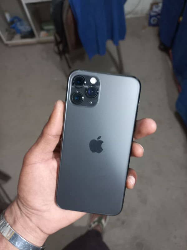 IPHONE 11PRO 64GB FACTORY UNLOCKED 9