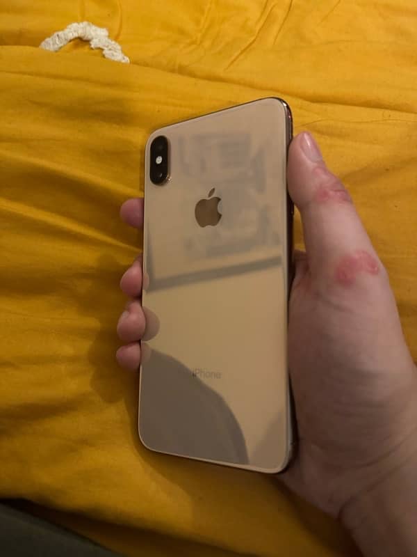 iPhone XS Max 0