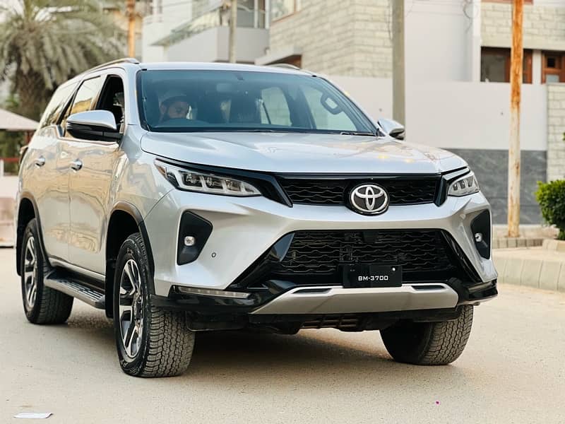 Toyota Fortuner Legender 2022 3