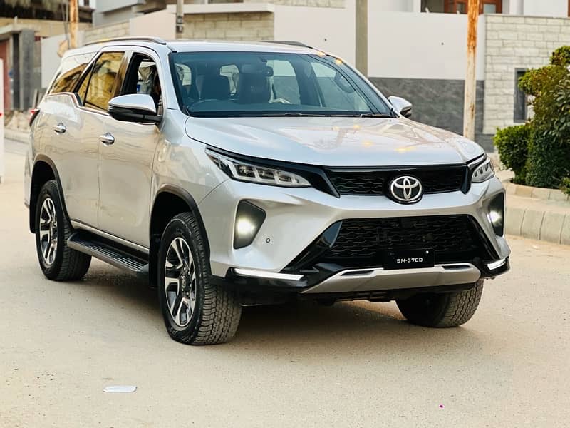 Toyota Fortuner Legender 2022 9