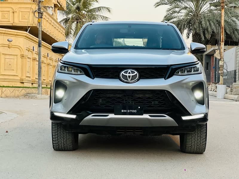 Toyota Fortuner Legender 2022 12