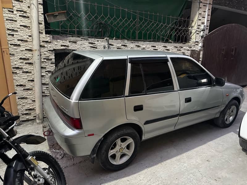 Suzuki Cultus 2000 3