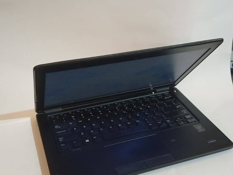 urgent for sale Dell laptop 3