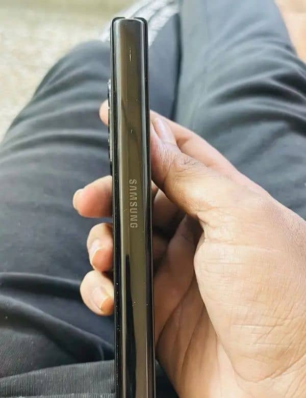 Samsung galaxy fold 3 3