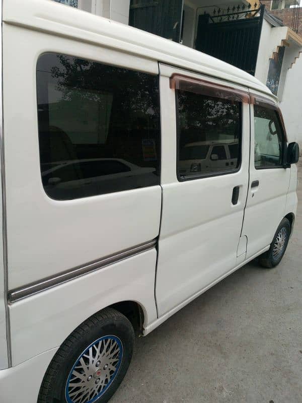 Daihatsu Hijet 2015 6