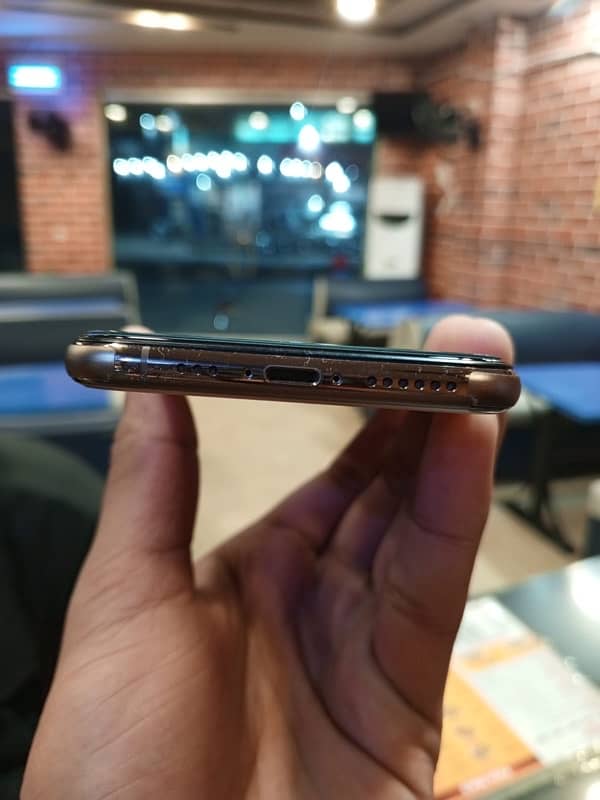 iPhone xs official dual pta approved 64 ga 4