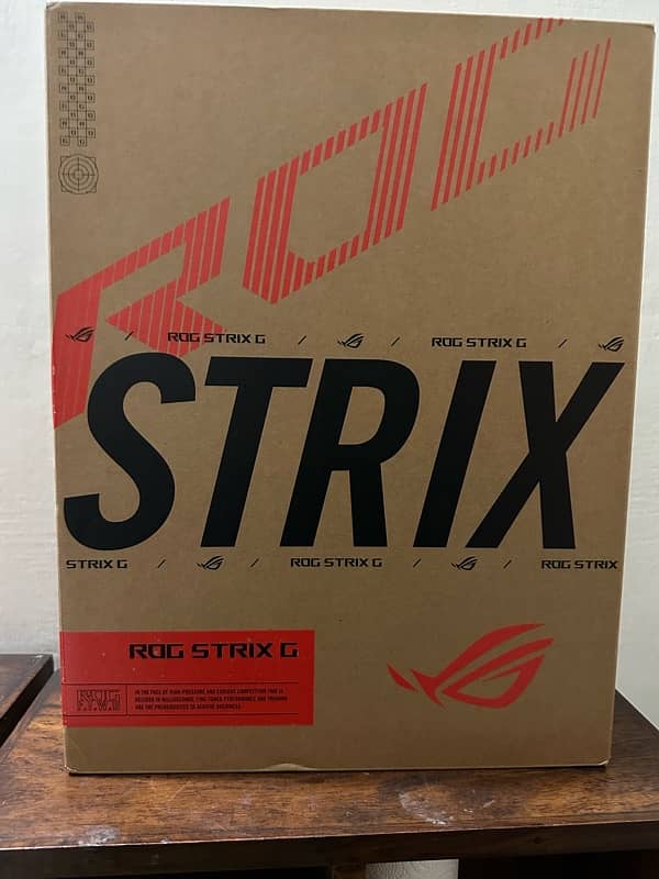 Asus Rog Strix G18, i9-14900, rtx 4070, 32 gb, 1 tb box pack 0