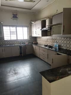 15 MARLA PORTION FOR RENT AVAILABLE B2 BLOCK 4 BED ROOM