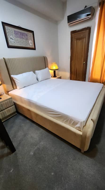 Luxurious studio furnished apartment. 0311*5786*429 1