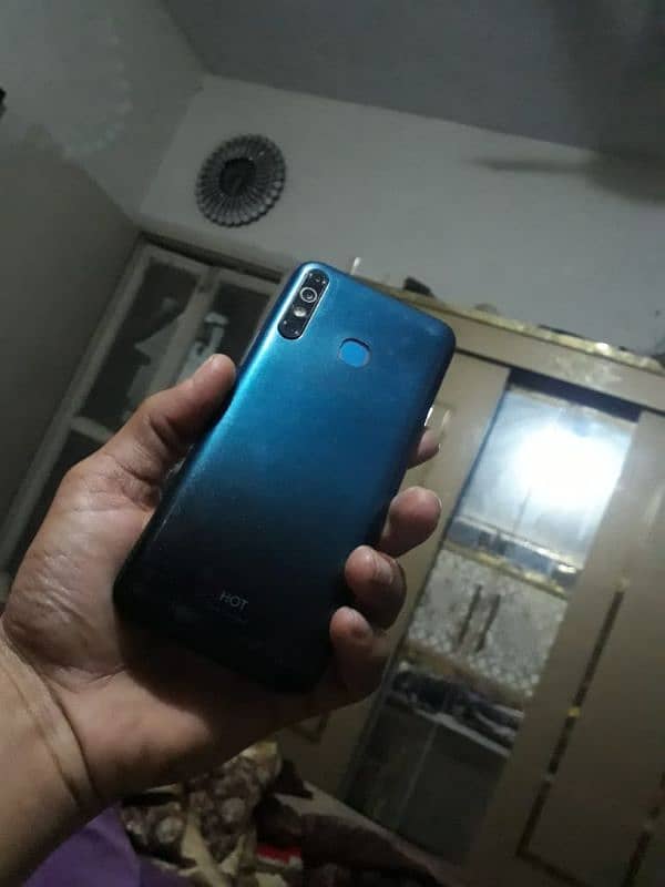 infinix hot 8.4/64 2