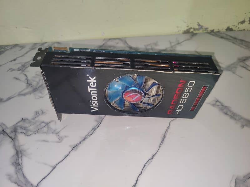 Radeon HD6850 1GB 256bit GDDR5 5