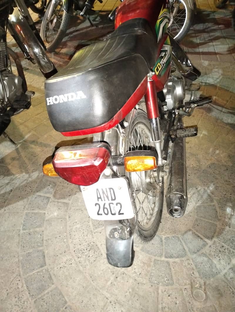 Honda CD 70 2022 5