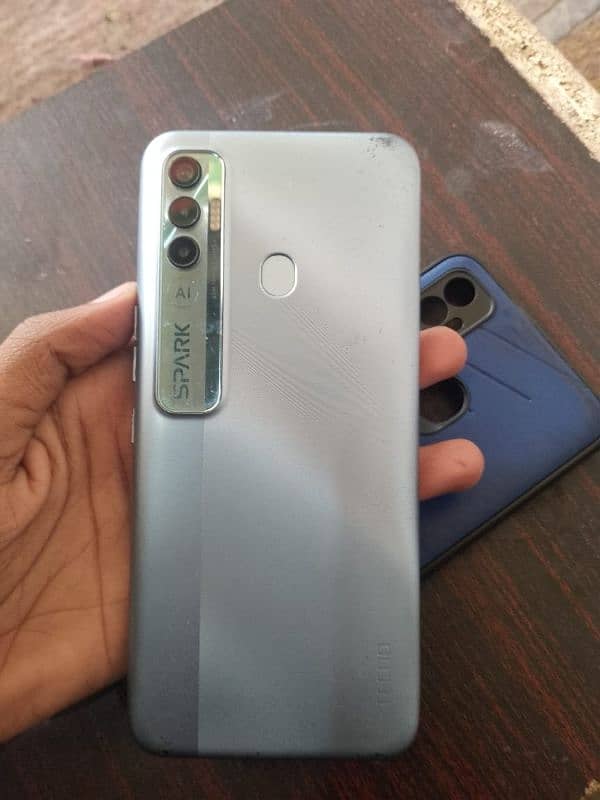 Tecno spark 7 pro 0