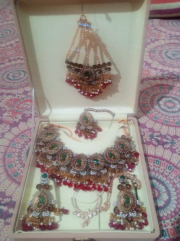 Jewelry set for sale 0