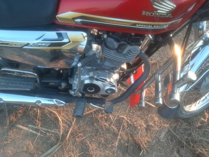 Honda 125 self start good bike 03039172196 2