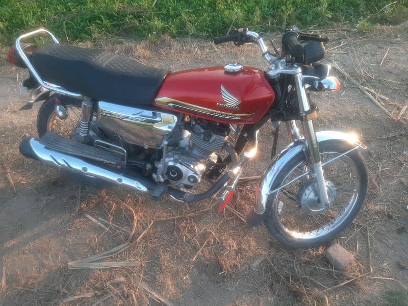 Honda 125 self start good bike 03039172196 3