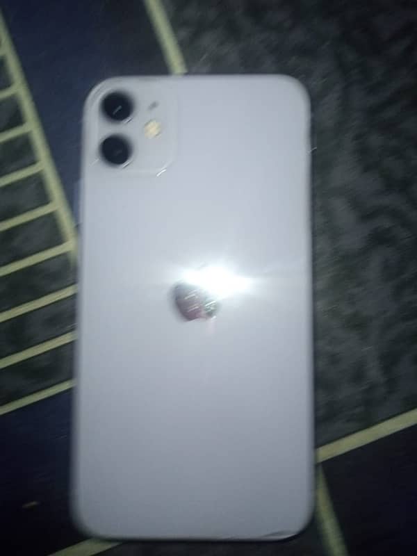 iphone 11  non pta factory unlock 10/10 light purple colour 0