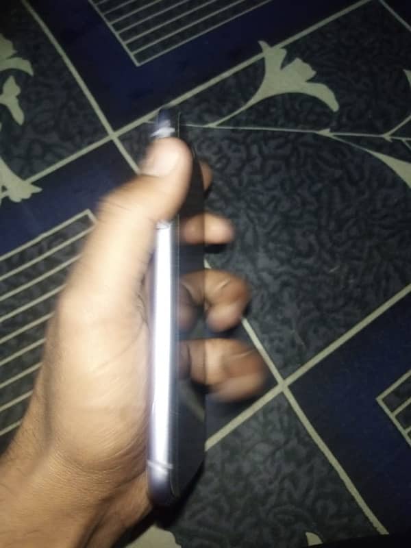 iphone 11  non pta factory unlock 10/10 light purple colour 3