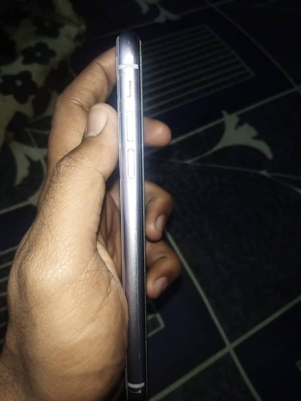 iphone 11  non pta factory unlock 10/10 light purple colour 4