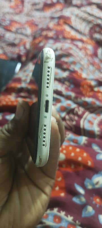 iphone 11 non pta 4/64 7