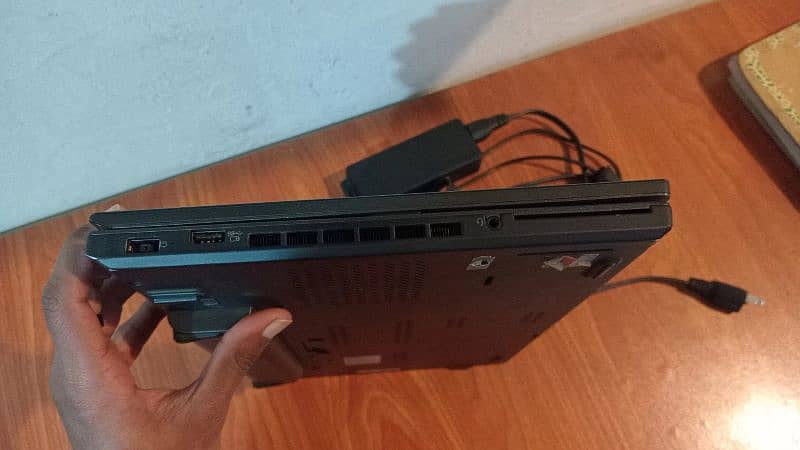 Lenovo thinkpad T470p i5 8GB-RAM 256GB-SSD with original Charger 3