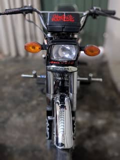 Honda 125 Black Color