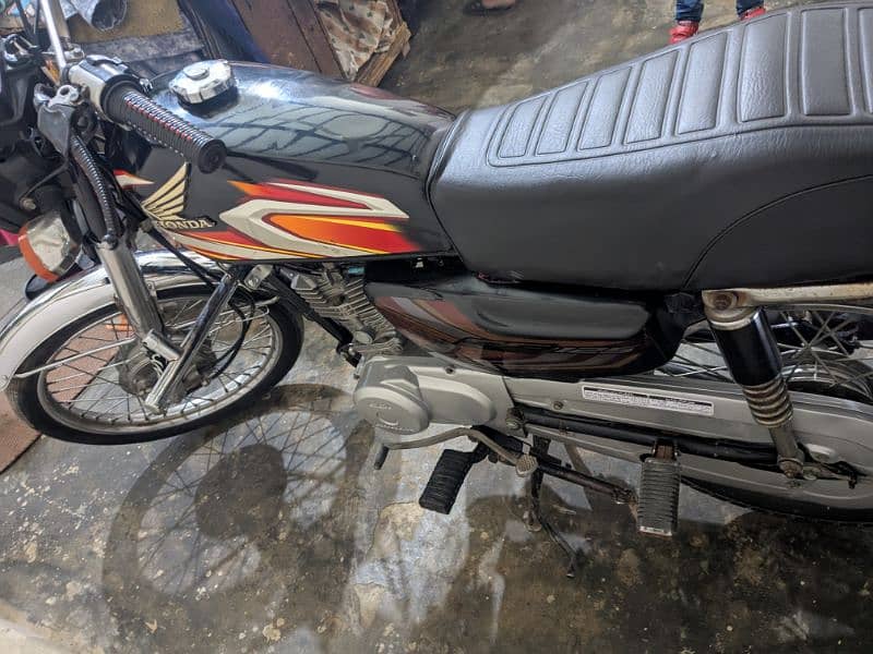 Honda 125 Black Color 5