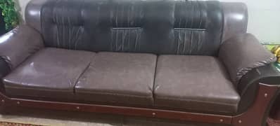 I'm selling my used sofa in good condition