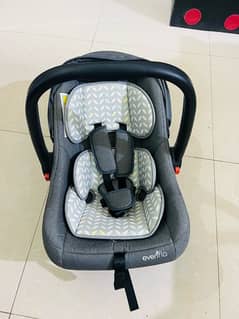 baby Carry cot and car seat - Evenflo