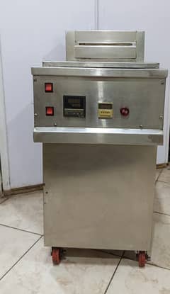 22 Liter Deep Fryer  New Condition