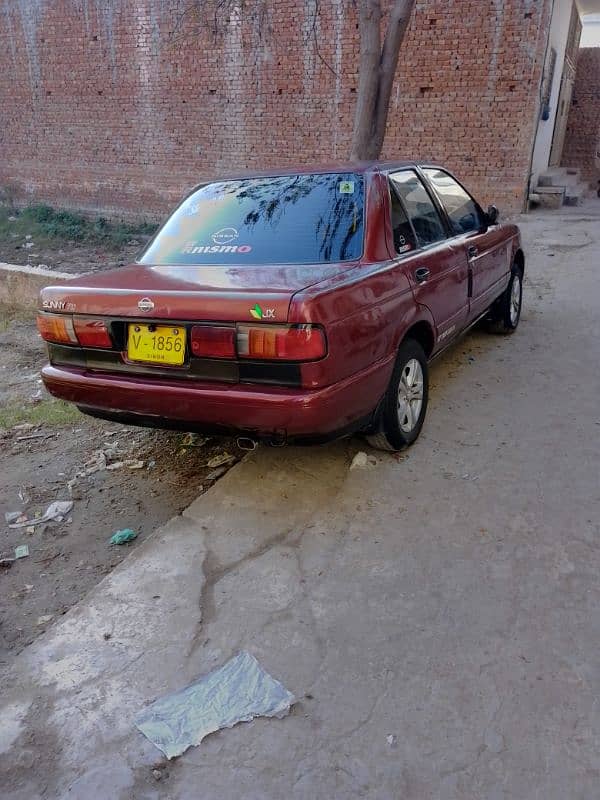 Nissan Sunny 1993 3