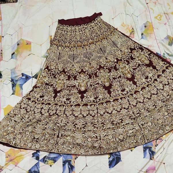 excellent condition bridal sharara urjunt sell good price 5